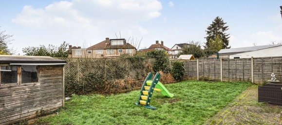 2 bedrooms Bungalow in Twickenham, United Kingdom No. 8491 5