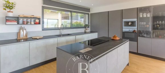 Вилла с 3 спальнями в Пьетрозелла, Франция № 322951 7