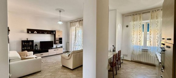 4 bedrooms Apartment in Alessandria, Italy No. 372494 4