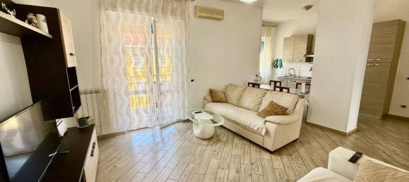 4 bedrooms Apartment in Alessandria, Italy No. 372494 2