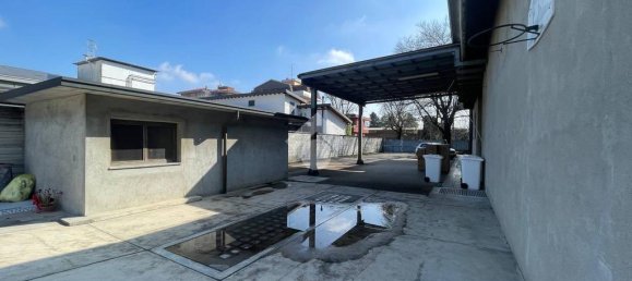 Склад с 10 комнатами в Кастелланца, Италия № 178687 18