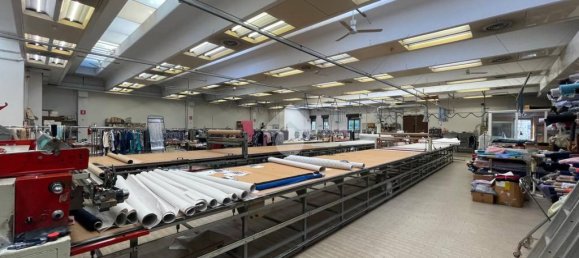 Склад с 10 комнатами в Кастелланца, Италия № 178687 31