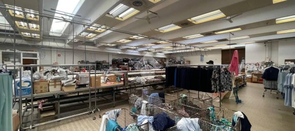 Склад с 10 комнатами в Кастелланца, Италия № 178687 25