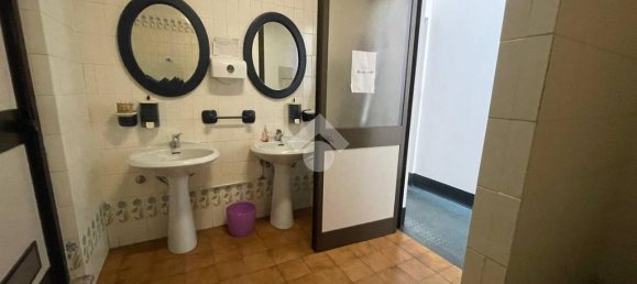 Склад с 10 комнатами в Кастелланца, Италия № 178687 36