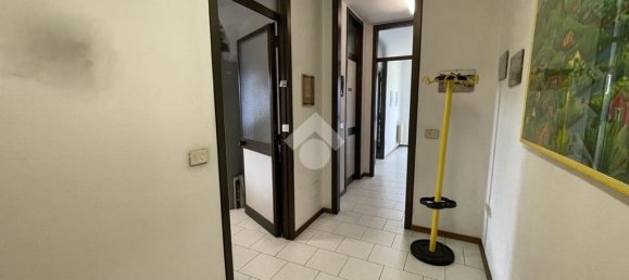 Склад с 10 комнатами в Кастелланца, Италия № 178687 35