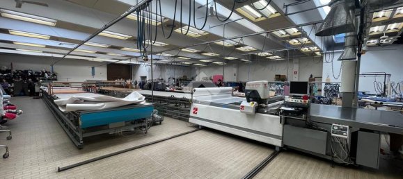 Склад с 10 комнатами в Кастелланца, Италия № 178687 29