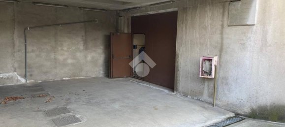 Склад с 10 комнатами в Кастелланца, Италия № 178687 23