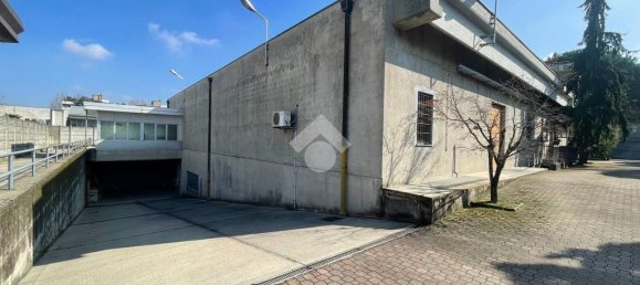 Склад с 10 комнатами в Кастелланца, Италия № 178687 20