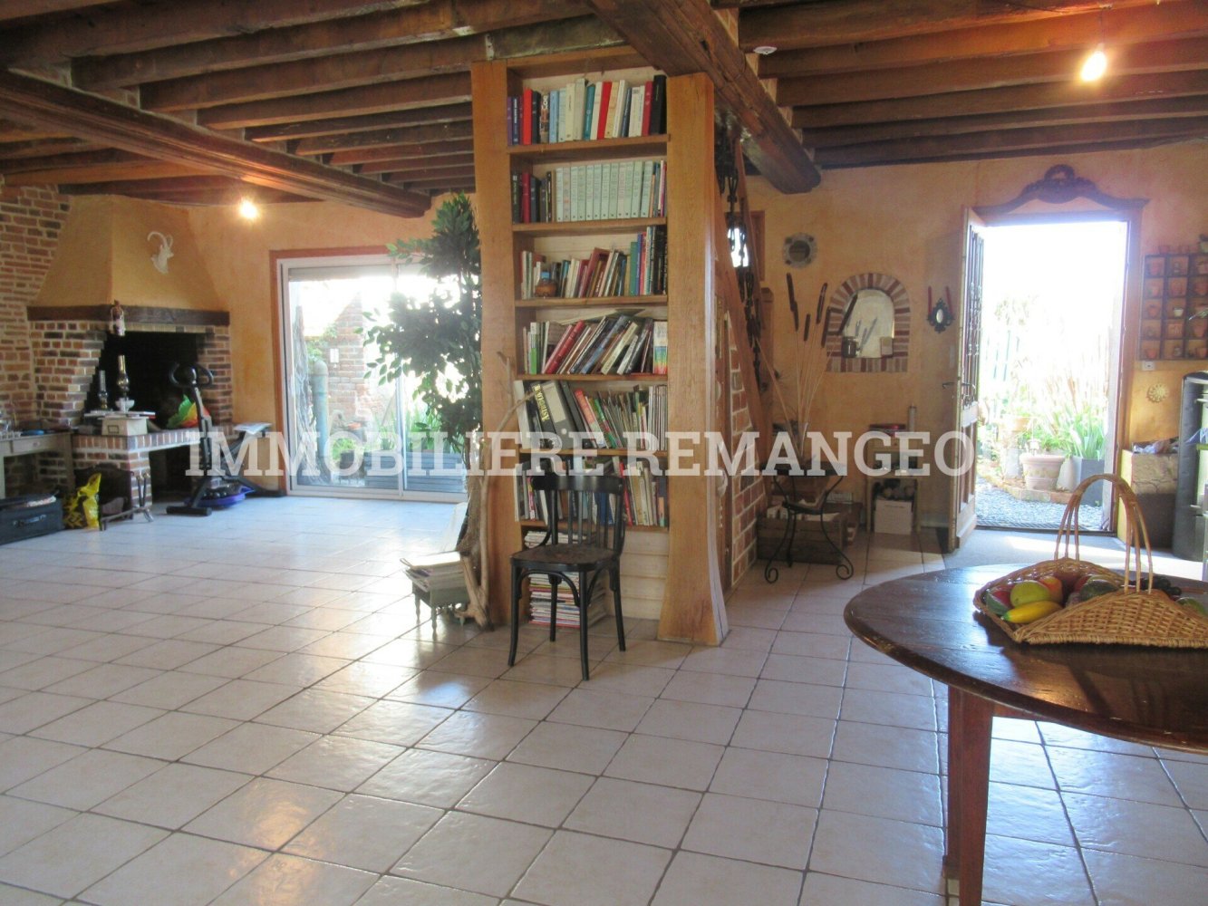 Casa de 5 dormitorios en Lamotte-Beuvron, France No. 214099