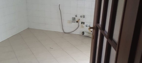 5 rooms Apartment in Cremona, Italy No. 236547 10