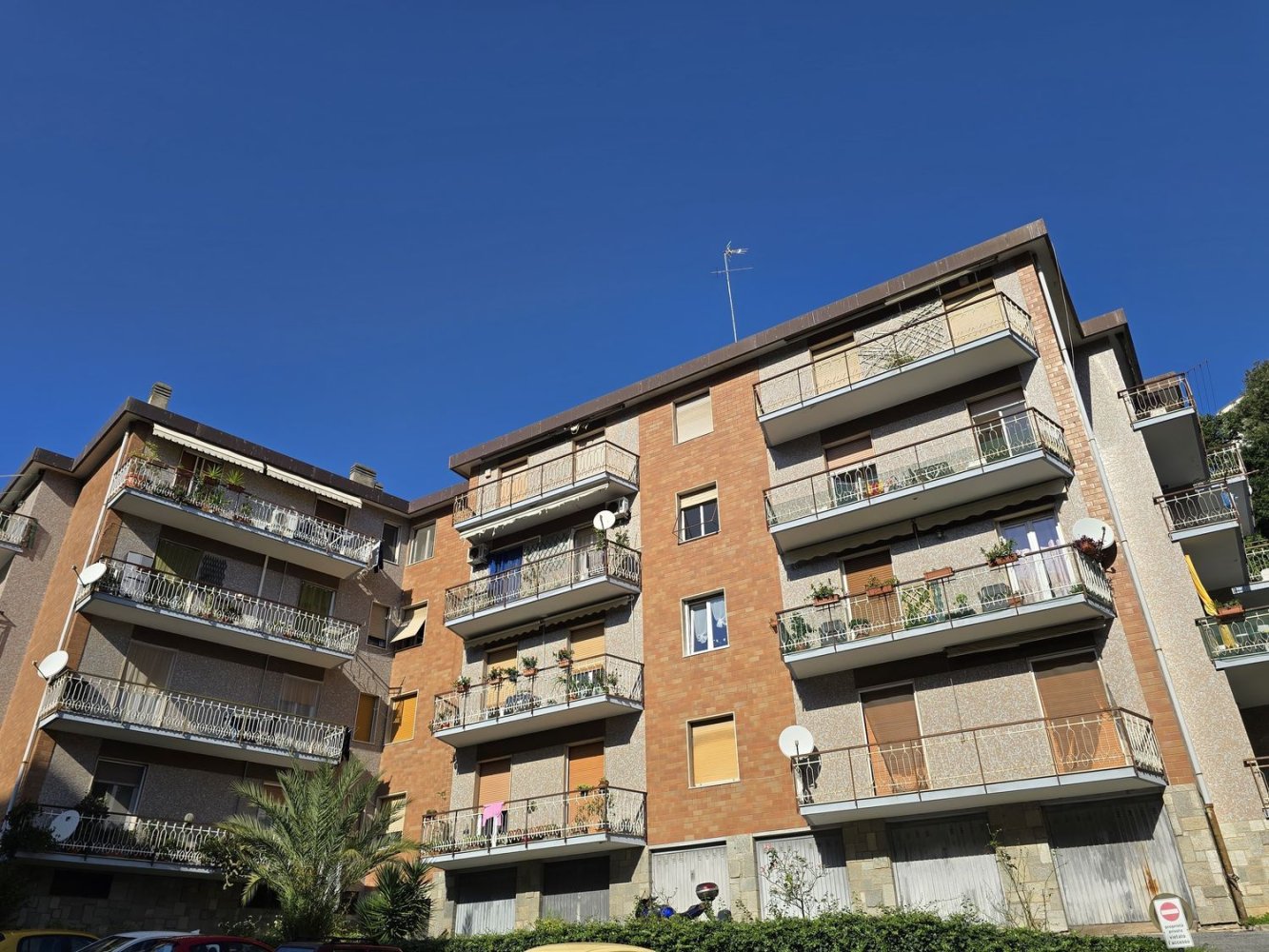 Квартира с 4 комнатами в Савона, Италия № 93082