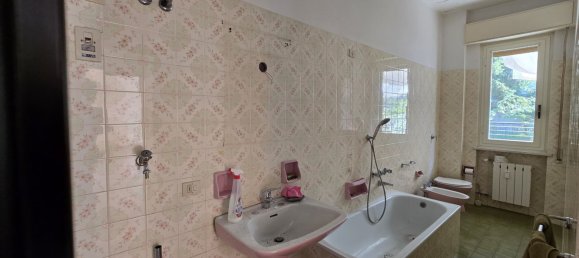 Квартира с 4 комнатами в Савона, Италия № 93082 28