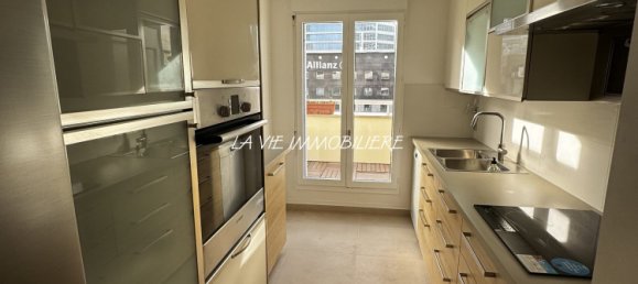 3 bedrooms Apartment in Courbevoie, France No. 176555 4