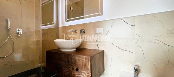 1 chambre Appartement à Milan, Italy No. 248315 10