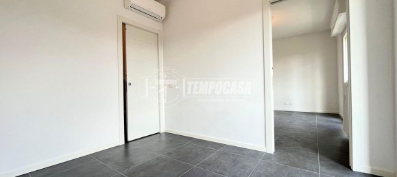 1 chambre Appartement à Milan, Italy No. 248315 3