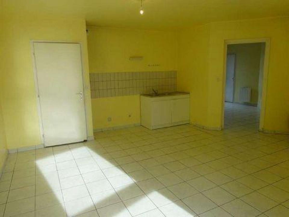 Studio à condo à Voiron, France No. 34464