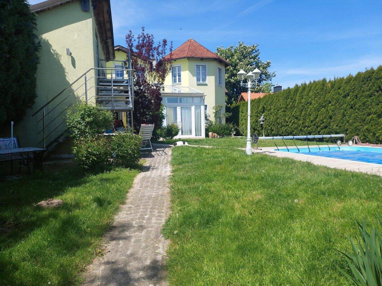 6 rooms House in Klausen-Leopoldsdorf, Austria No. 256826