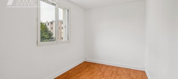 3 bedrooms Apartment in Bois-d'Arcy, France No. 296054 10