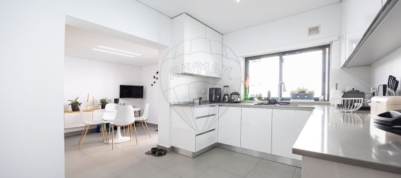 5 غرف نوم منزل في Almada, Portugal رقم 16147 13