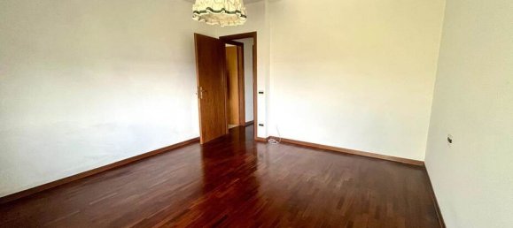 3 Schlafzimmer Wohnung in Pontedera, Italy, Nr. 201945 8