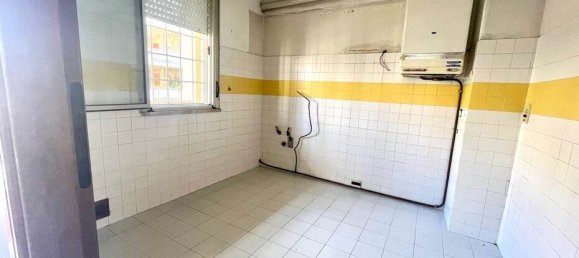 3 Schlafzimmer Wohnung in Pontedera, Italy, Nr. 201945 2