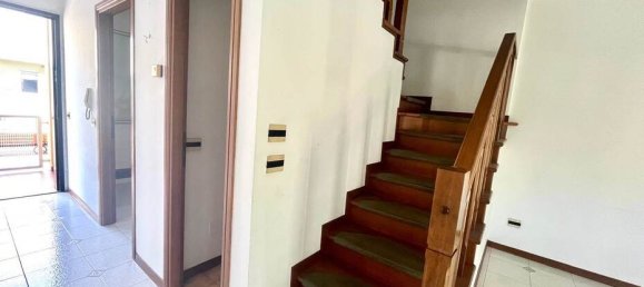 3 Schlafzimmer Wohnung in Pontedera, Italy, Nr. 201945 22