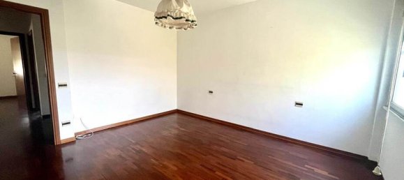 3 Schlafzimmer Wohnung in Pontedera, Italy, Nr. 201945 12