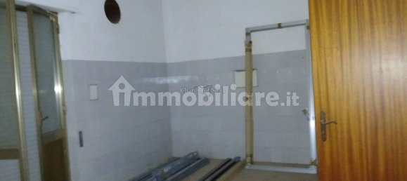 Дом с 4 спальнями в Розолини, Италия № 352789 29