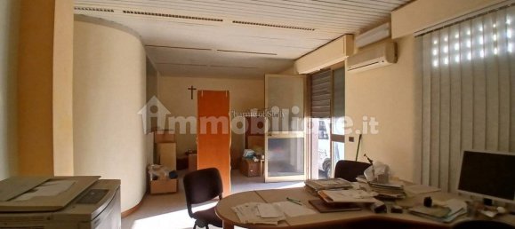 Дом с 4 спальнями в Розолини, Италия № 352789 5