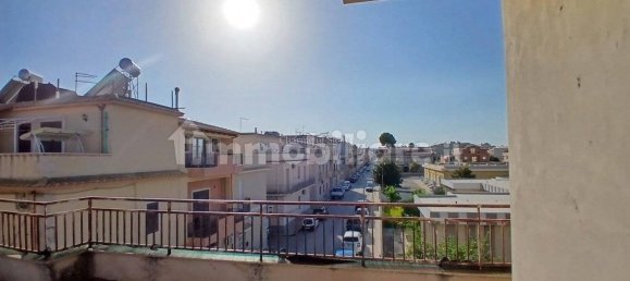 Дом с 4 спальнями в Розолини, Италия № 352789 25