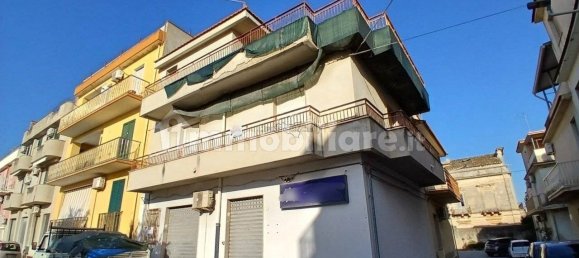 Дом с 4 спальнями в Розолини, Италия № 352789 4