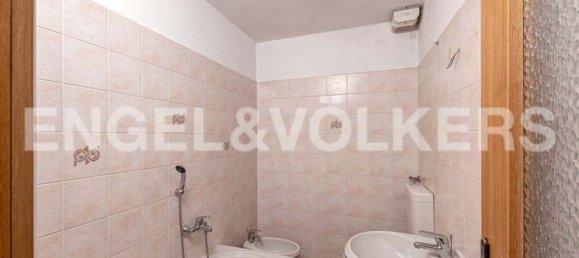 Дом с 8 комнатами в Кремия, Италия № 106339 12