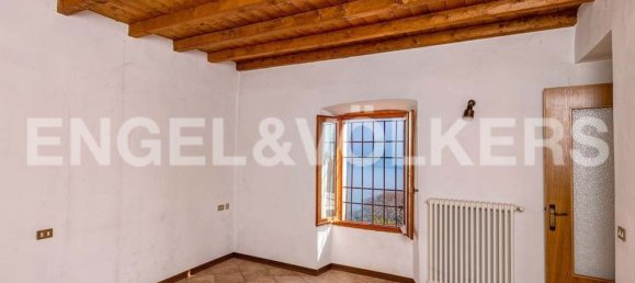 Дом с 8 комнатами в Кремия, Италия № 106339 11