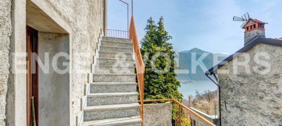 Дом с 8 комнатами в Кремия, Италия № 106339 16