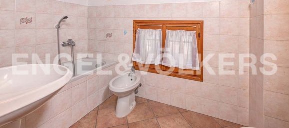 Дом с 8 комнатами в Кремия, Италия № 106339 13