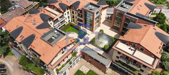 Gewerbliche Immobilie in Somma Lombardo, Italy 1550m², Nr. 286254 3