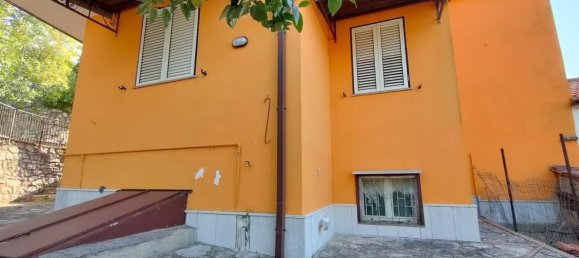 10-Zimmer Villa in San Lupo, Italy, Nr. 127971 3