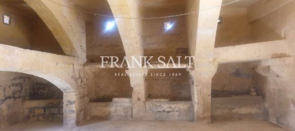 Дом с 4 спальнями в Мкабба, Мальта № 2956 2