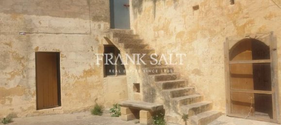 Дом с 4 спальнями в Мкабба, Мальта № 2956 9