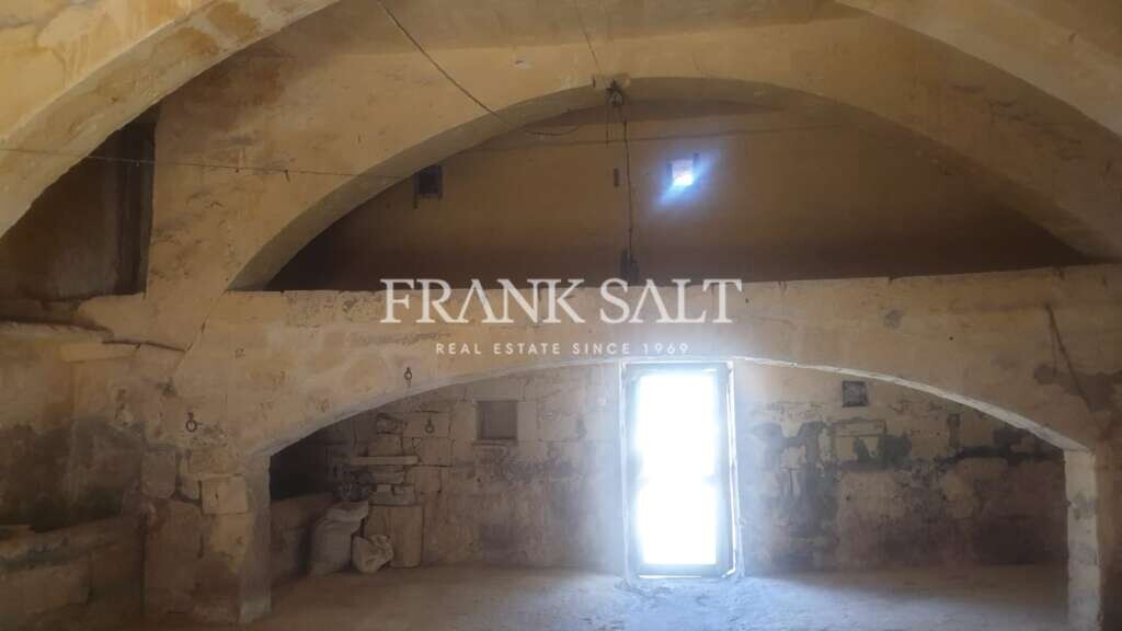 Дом с 4 спальнями в Мкабба, Мальта № 2956