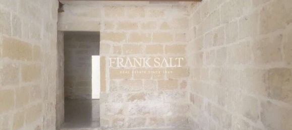 Дом с 4 спальнями в Мкабба, Мальта № 2956 13