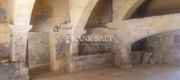 Дом с 4 спальнями в Мкабба, Мальта № 2956 4