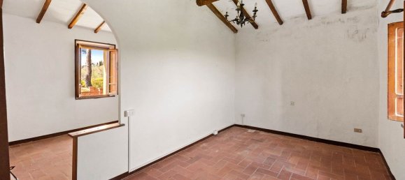 9 rooms House in Sinalunga, Italy No. 55809 7