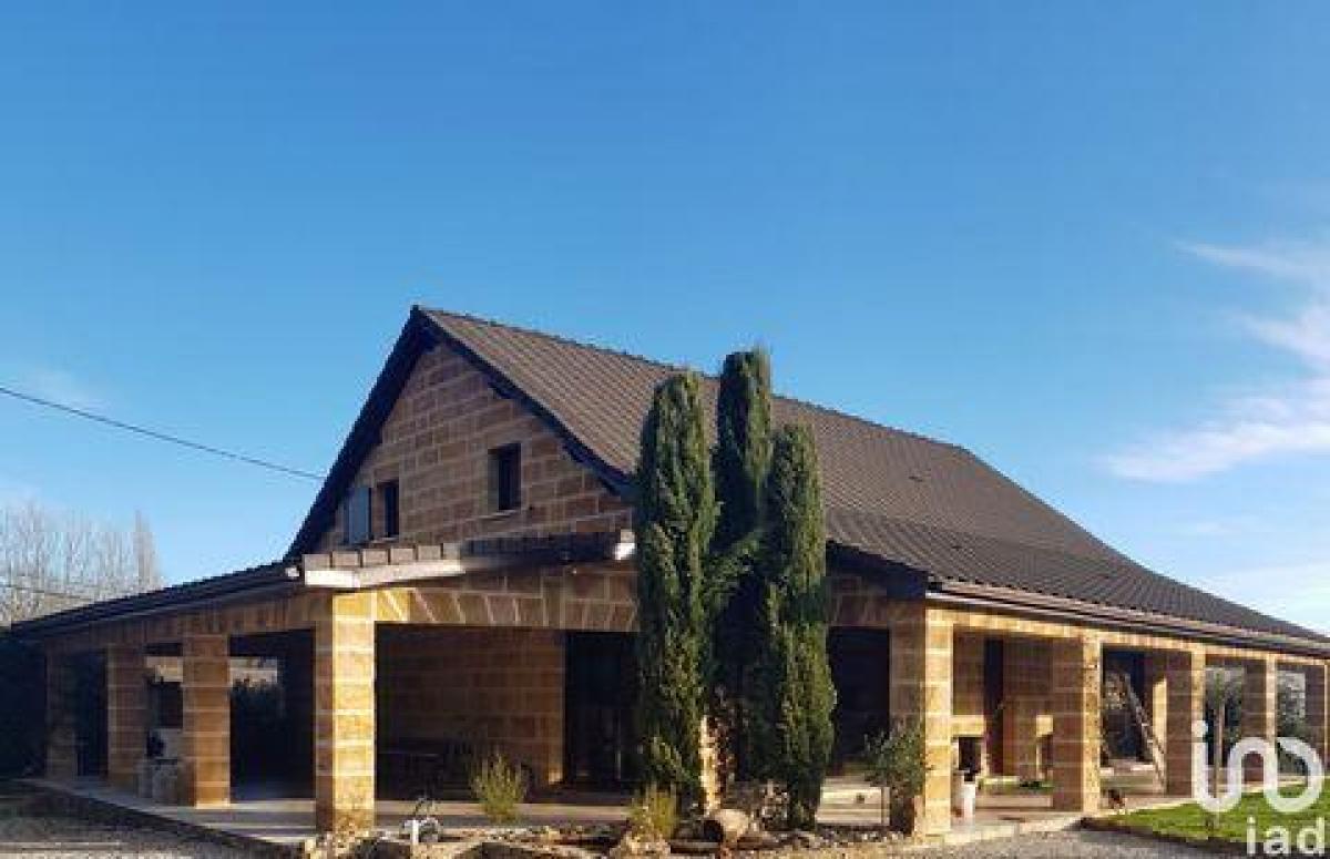 4 bedrooms House in Allassac, France No. 27075