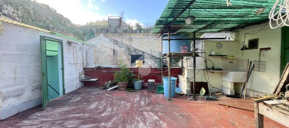 3 rooms Apartment in Palermo, Italy No. 137272 27
