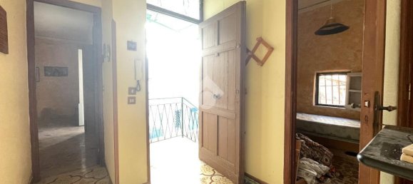 3 rooms Apartment in Palermo, Italy No. 137272 9