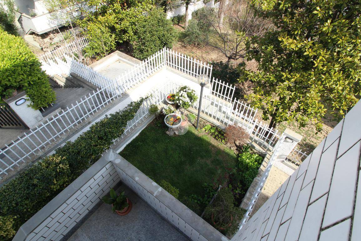 5 bedrooms Apartment in Pescara, Italy No. 148713