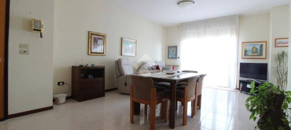 5 bedrooms Apartment in Pescara, Italy No. 148713 3
