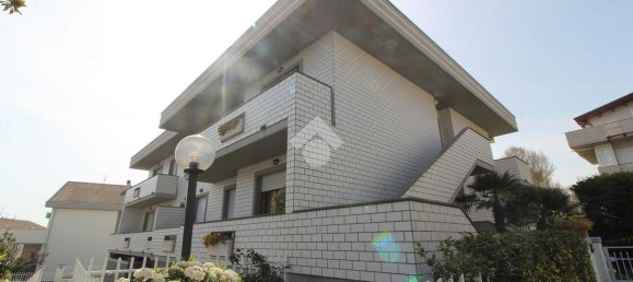 5 Schlafzimmer Wohnung in Pescara, Italy, Nr. 148713 28