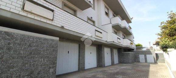 5 bedrooms Apartment in Pescara, Italy No. 148713 27